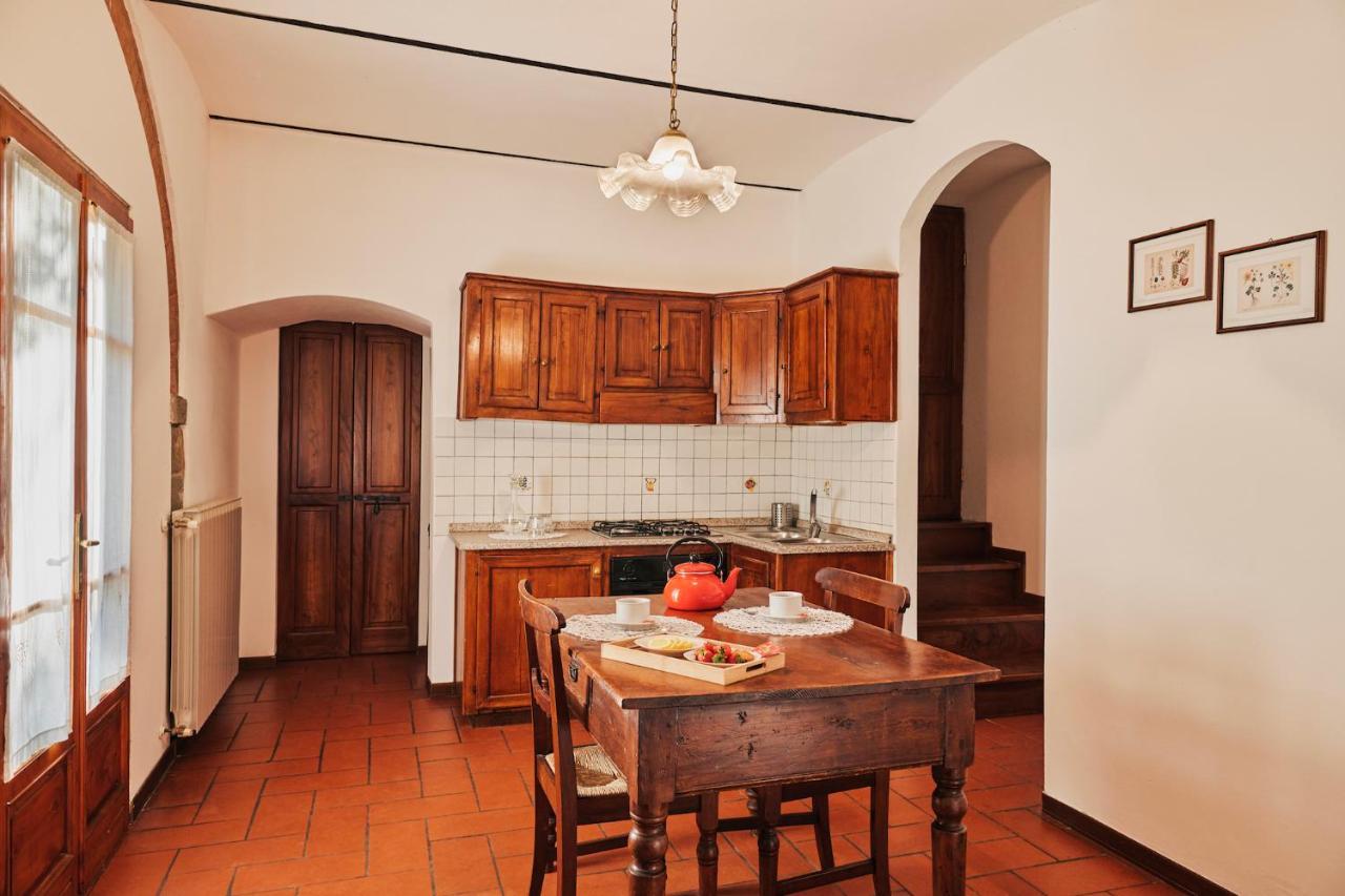 Agriturismo Il Borgo Cortona Esterno foto