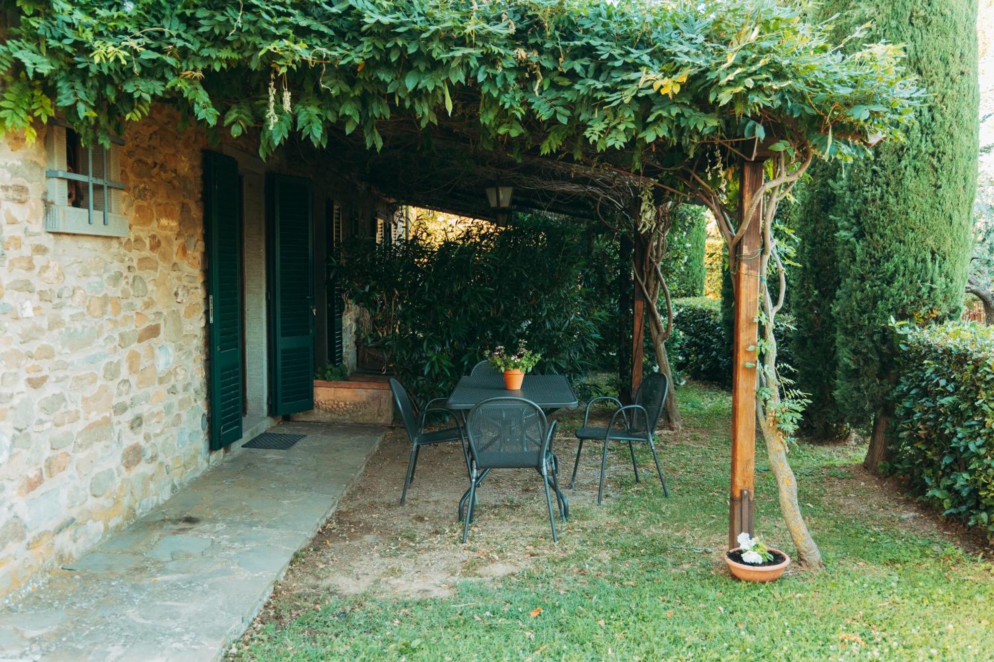 Agriturismo Il Borgo Cortona Esterno foto