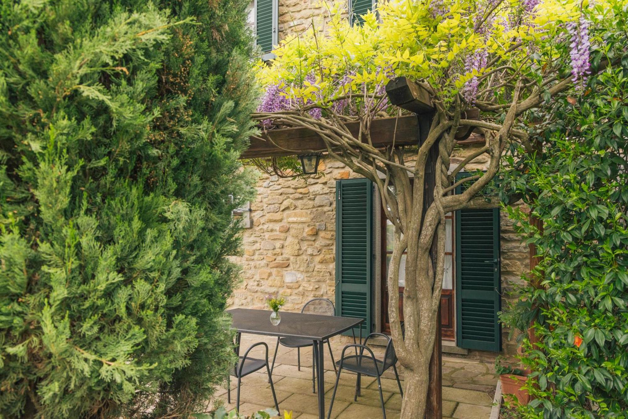 Agriturismo Il Borgo Cortona Esterno foto
