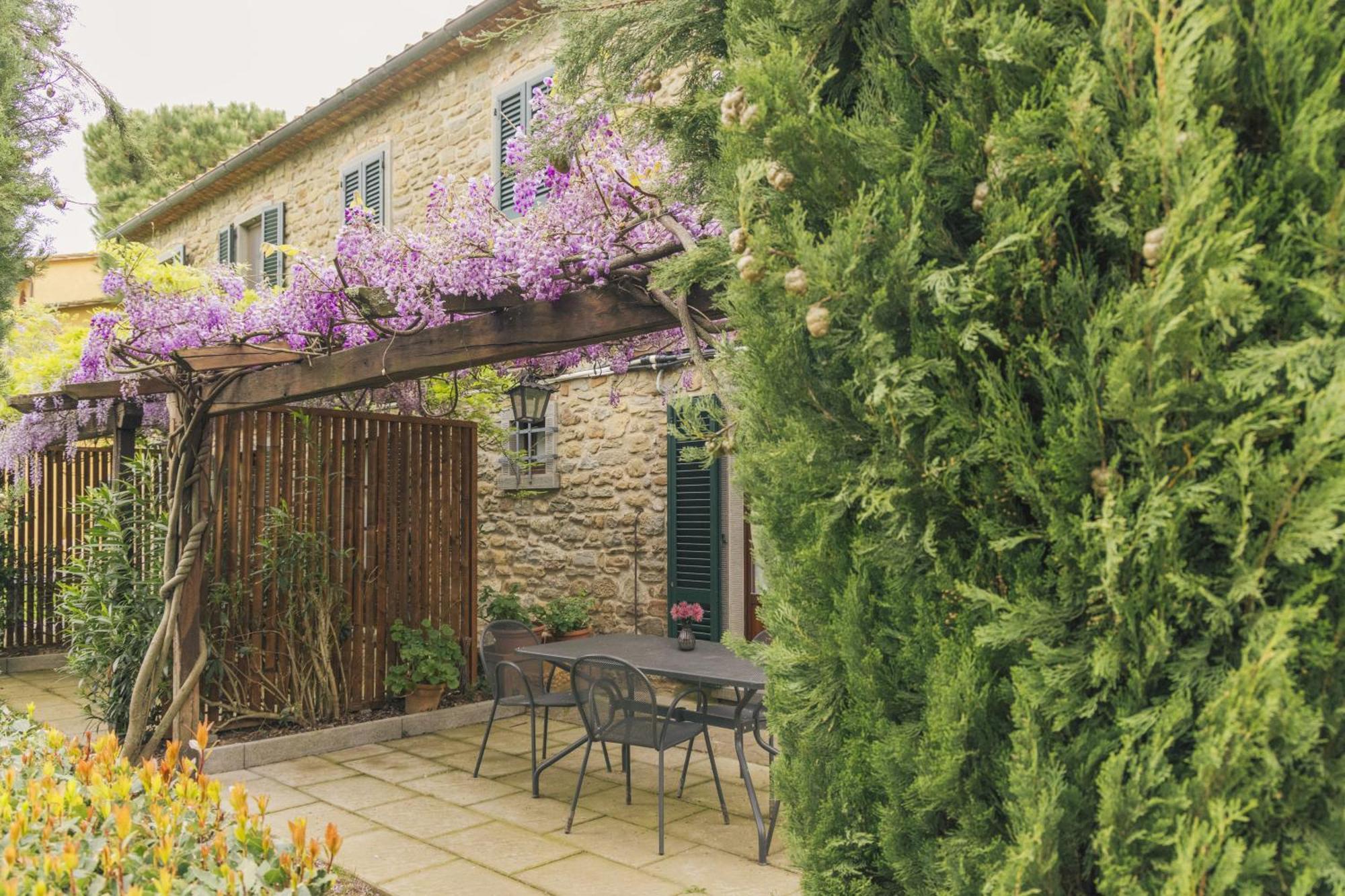 Agriturismo Il Borgo Cortona Esterno foto